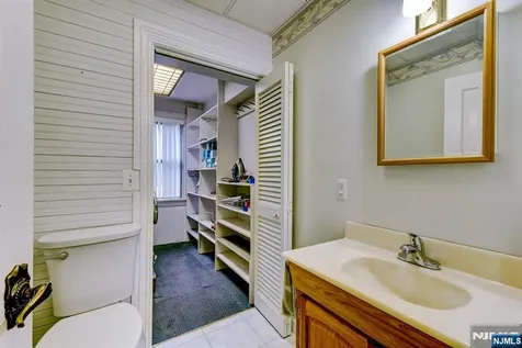 273 French Hill Road Wayne NJ 07470