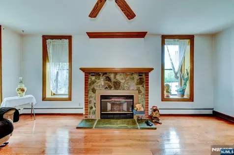 273 French Hill Road Wayne NJ 07470