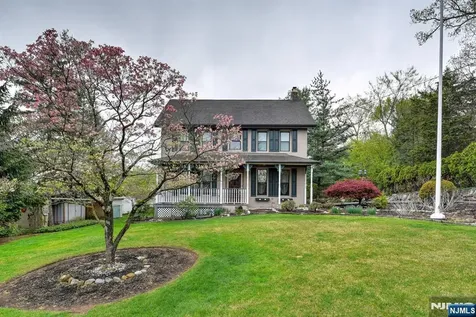273 French Hill Road Wayne NJ 07470