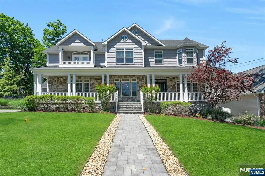 109 Blauvelt Avenue Ho-ho-kus NJ 07423
