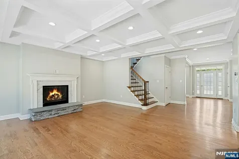 109 Blauvelt Avenue Ho-ho-kus NJ 07423