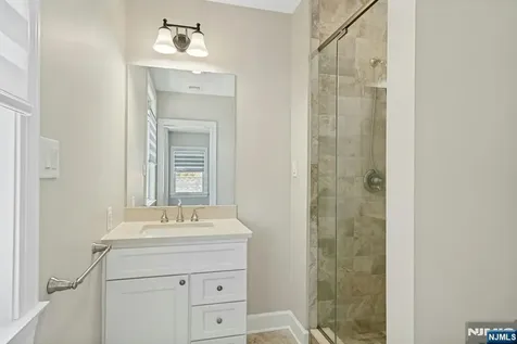 109 Blauvelt Avenue Ho-ho-kus NJ 07423