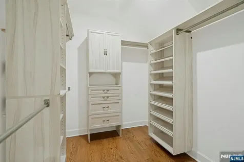 109 Blauvelt Avenue Ho-ho-kus NJ 07423