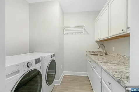 109 Blauvelt Avenue Ho-ho-kus NJ 07423