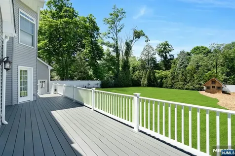 109 Blauvelt Avenue Ho-ho-kus NJ 07423