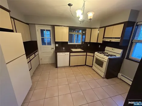 257 Desoto Place Cliffside Park NJ 07010
