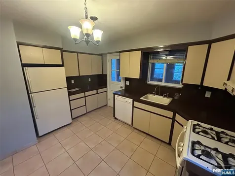 257 Desoto Place Cliffside Park NJ 07010