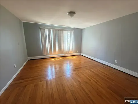 257 Desoto Place Cliffside Park NJ 07010