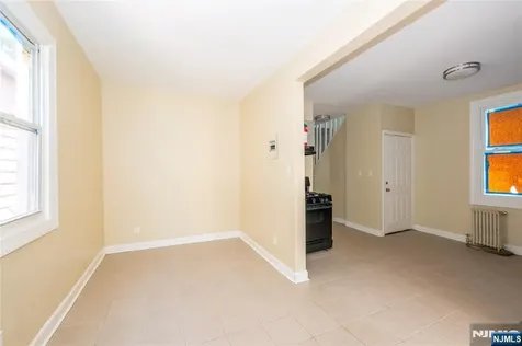 120 Sunset Avenue Newark NJ 07106