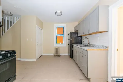 120 Sunset Avenue Newark NJ 07106