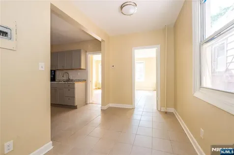 120 Sunset Avenue Newark NJ 07106