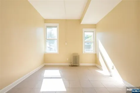 120 Sunset Avenue Newark NJ 07106