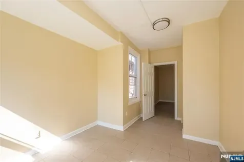 120 Sunset Avenue Newark NJ 07106