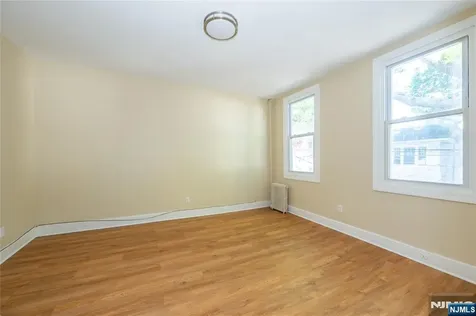 120 Sunset Avenue Newark NJ 07106