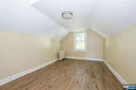 120 Sunset Avenue Newark NJ 07106