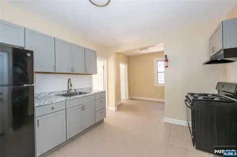 120 Sunset Avenue Newark NJ 07106