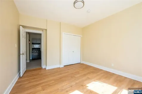 120 Sunset Avenue Newark NJ 07106