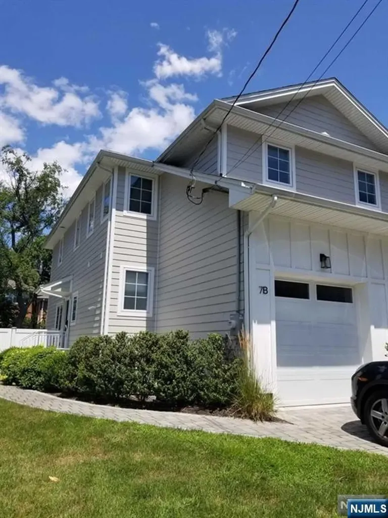 7 Lindley Avenue Tenafly NJ 07670