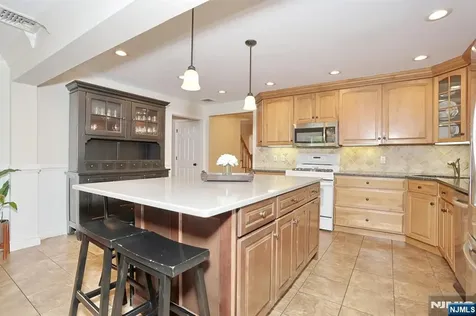 408 Bergen Boulevard Oradell NJ 07649