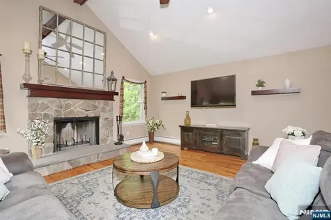 408 Bergen Boulevard Oradell NJ 07649