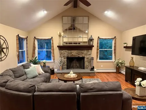 408 Bergen Boulevard Oradell NJ 07649