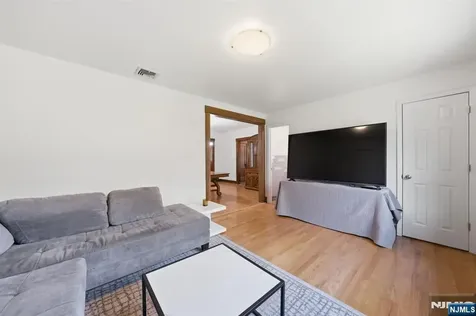 37 Buena Vista Avenue Hawthorne NJ 07506