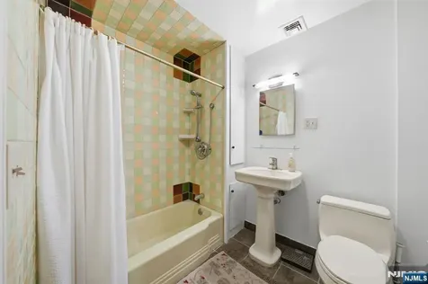 37 Buena Vista Avenue Hawthorne NJ 07506
