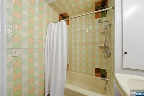 37 Buena Vista Avenue Hawthorne NJ 07506