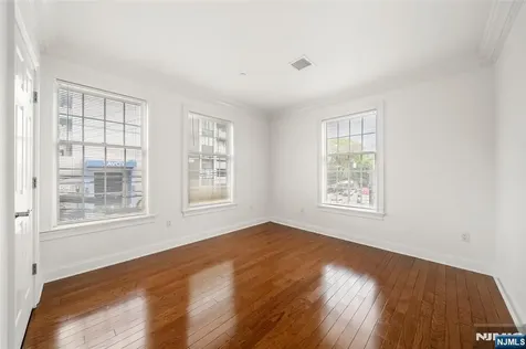 180 Edgewater Road Cliffside Park NJ 07010