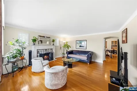 1028 Harvard Place Fort Lee NJ 07024