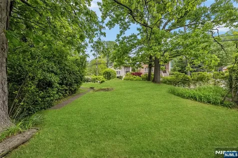 1028 Harvard Place Fort Lee NJ 07024