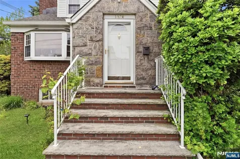 1028 Harvard Place Fort Lee NJ 07024