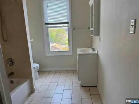 45 Ogden Street Newark NJ 07104