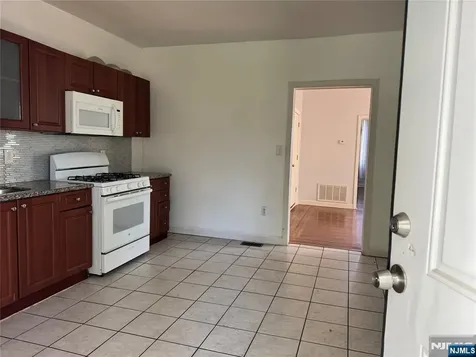 45 Ogden Street Newark NJ 07104