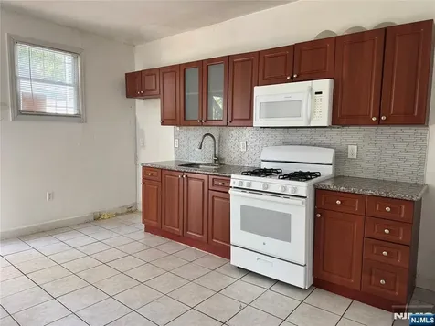 45 Ogden Street Newark NJ 07104
