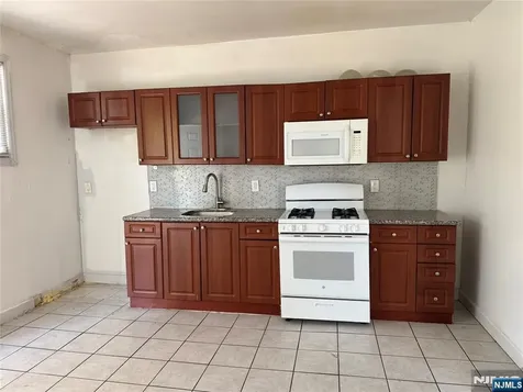 45 Ogden Street Newark NJ 07104