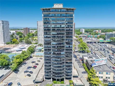 2077 Center Avenue Fort Lee NJ 07024