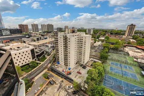 2077 Center Avenue Fort Lee NJ 07024