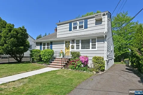 789 Briarcliff Avenue Maywood NJ 07607