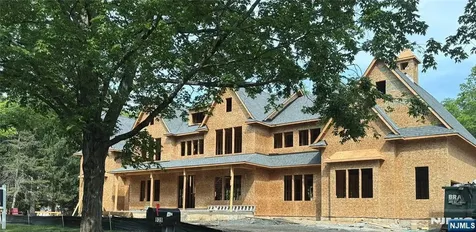 939 Briarwoods Road Franklin Lakes NJ 07417