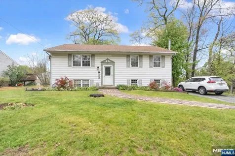 39 Post Brook Road West Milford NJ 07480