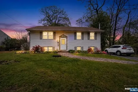39 Post Brook Road West Milford NJ 07480