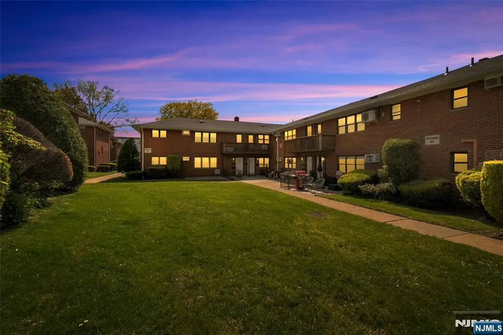 186 Terhune Lodi NJ 07644