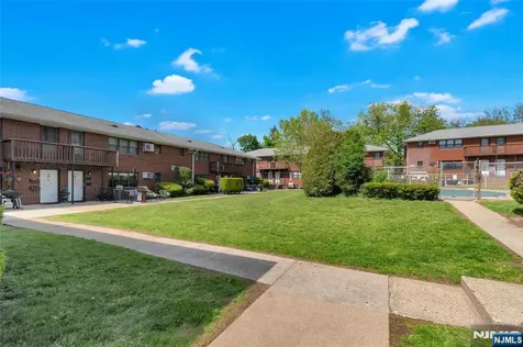 186 Terhune Lodi NJ 07644