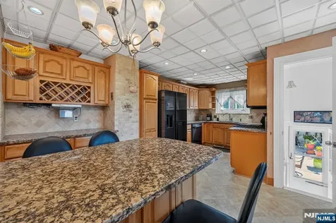 70 Franklin Street Little Ferry NJ 07643