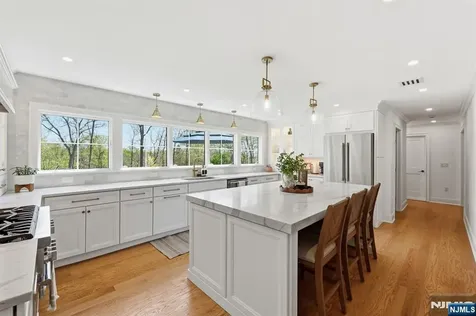 101 Tam O Shanter Drive Mahwah NJ 07430