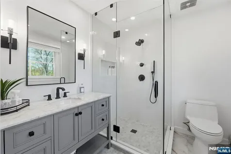 101 Tam O Shanter Drive Mahwah NJ 07430
