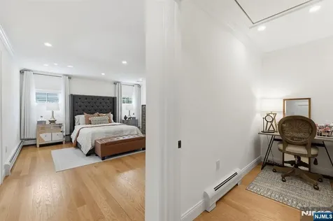 101 Tam O Shanter Drive Mahwah NJ 07430