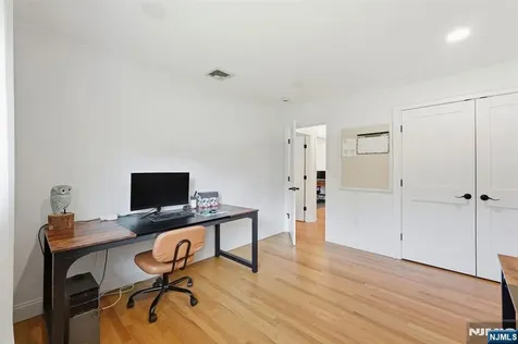 101 Tam O Shanter Drive Mahwah NJ 07430