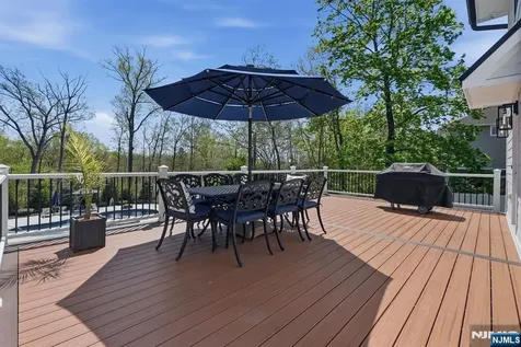 101 Tam O Shanter Drive Mahwah NJ 07430